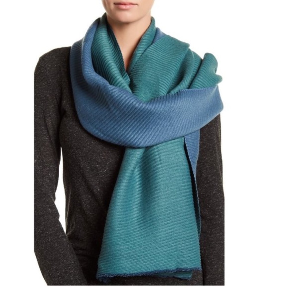 14th & Union Pleated Double Sided Scarf